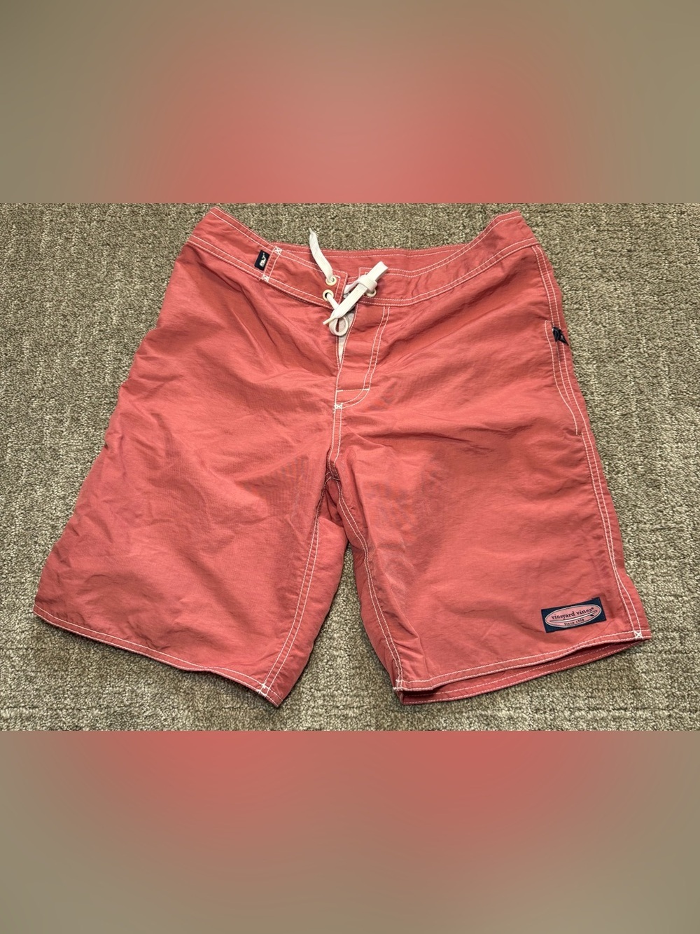 Vineyard Vines pink board shorts men’s size 30